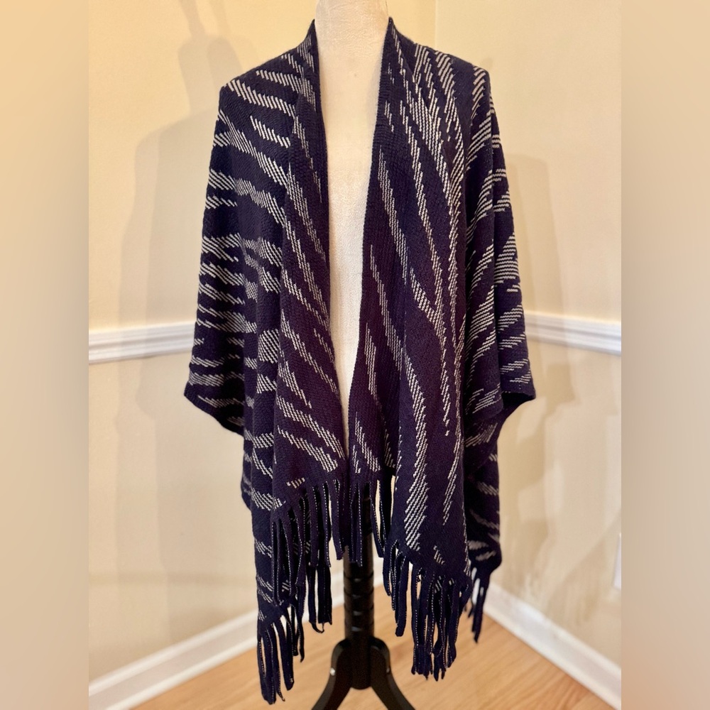 Do Everything in Love Navy & Cream Fringe Shawl Wrap Chic Cutout Stripe Pattern
